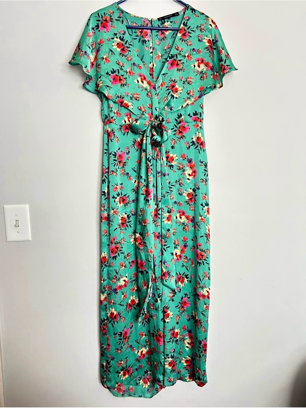 Women’s Zara floral jumpsuit size M